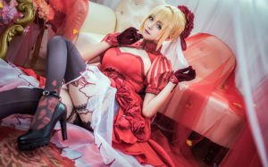 [COS 복지] 아니메 블로거 대용량 소용량 - Nero Claudius