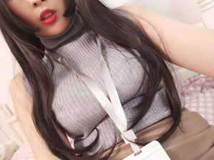 [Net Red COSER Photo] Schwester Xuan Xiao – Newcomerin OL am Arbeitsplatz