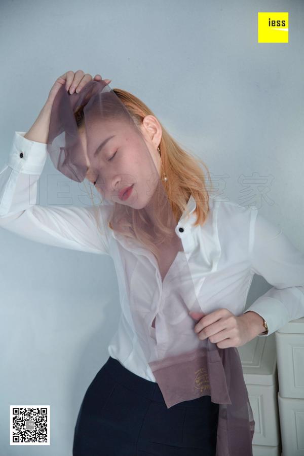 모델 Qiu Qiu "Qiu 자매의 블랙 와이어 시험"[IESS에 있습니다]