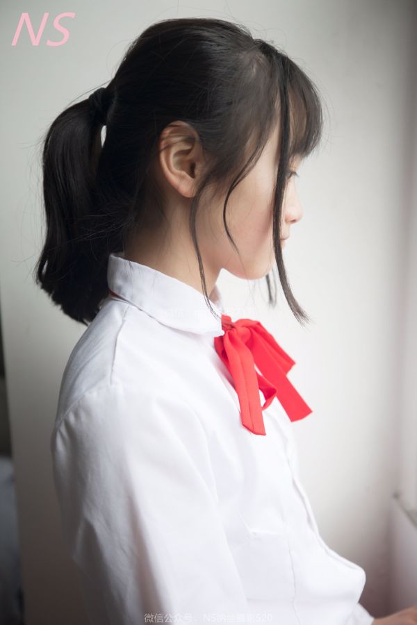 小莉《紅色超短裙肉絲誘惑》 [納絲攝影]