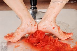 Model Youmei „Slimy Legs Stepping on” [Ligui LiGui] Zdjęcie Beautiful Legs and Jade Foot