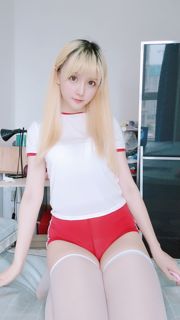 [网 红 Coser] Звезды опоздали в "Спортивном костюме"