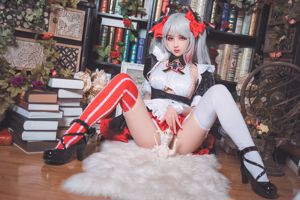 [网 红 Coser] Rioko Ryoko "La Pucelle d'Eugen"