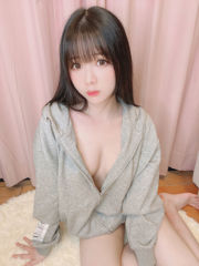 [Welfare COS] Weibo Girl Paper Cream Moon Shimo - Naked パーカー