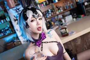 [Net Red COSER Photo] One-meter-eight pear - Black Chastity Bunny Girl