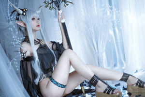 [COS Welfare] Miss Coser Nangong – Glänzender Badeanzug