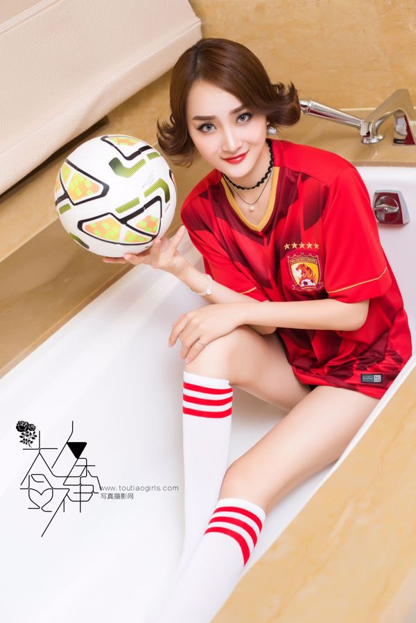 Zhou Xiai "Le petit bébé du diable rouge salue Manchester United" [Déesse de titre]